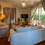 A Dei Marmi *