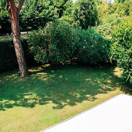 A Dei Marmi Villa *